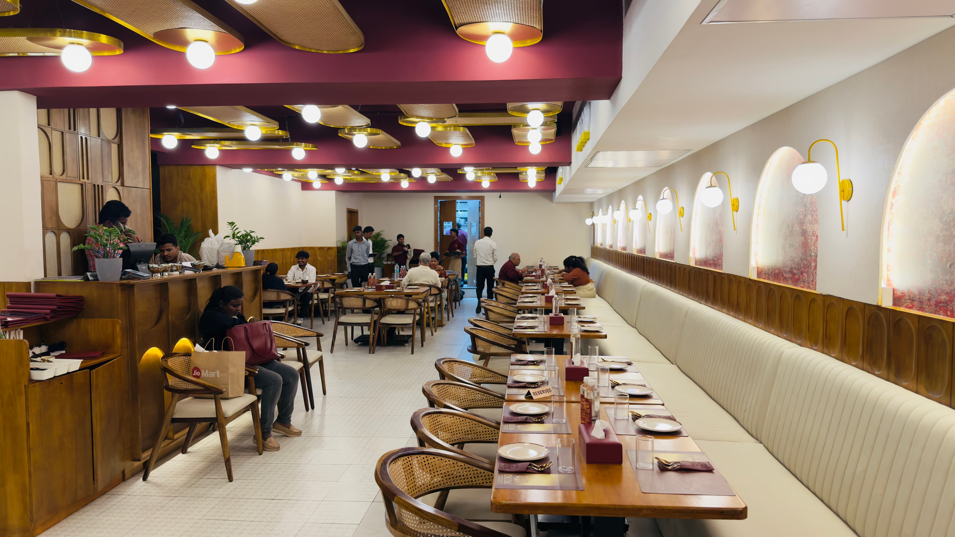 DUM Restaurant Service and Dining Room